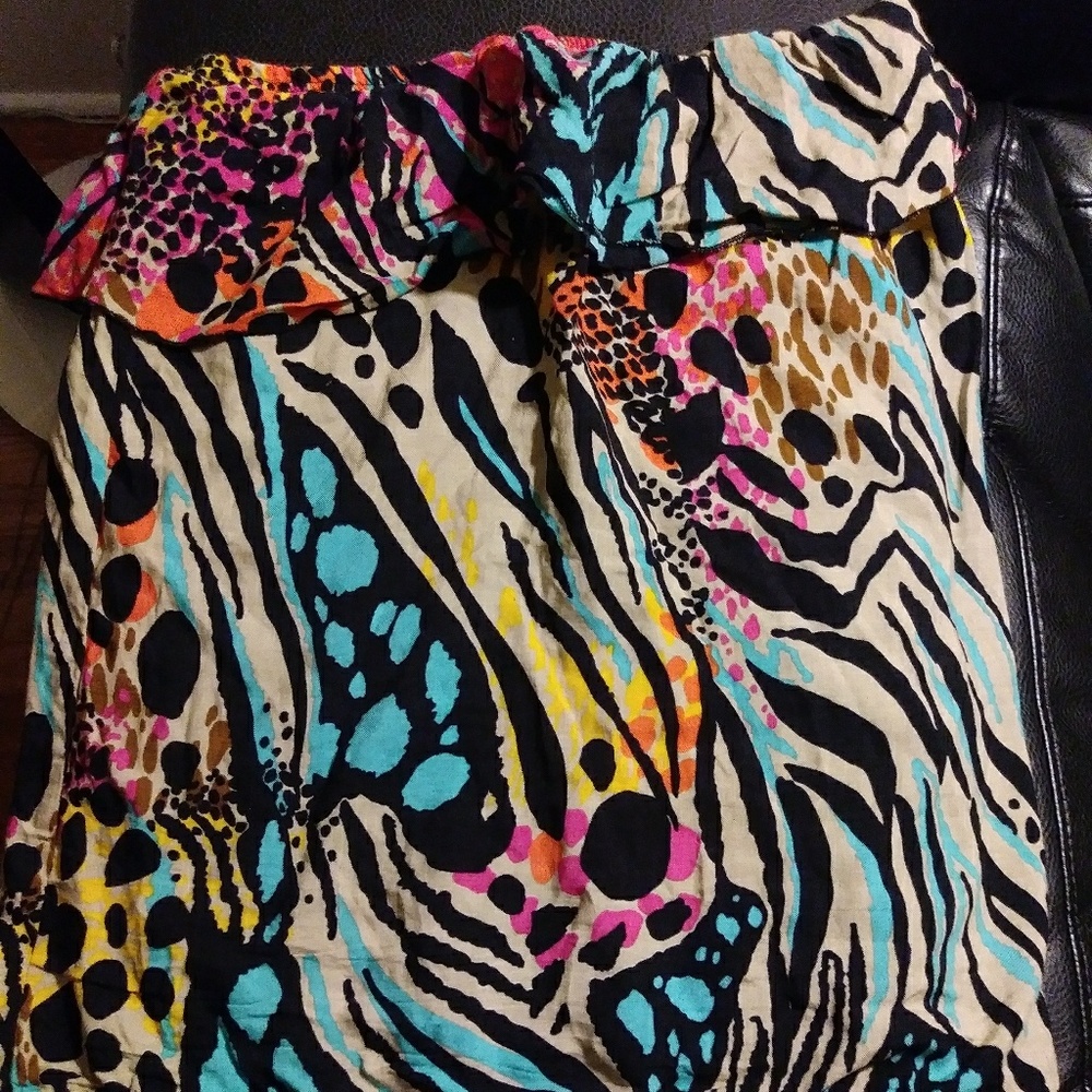 Super cute tank top, practically new/No tags!